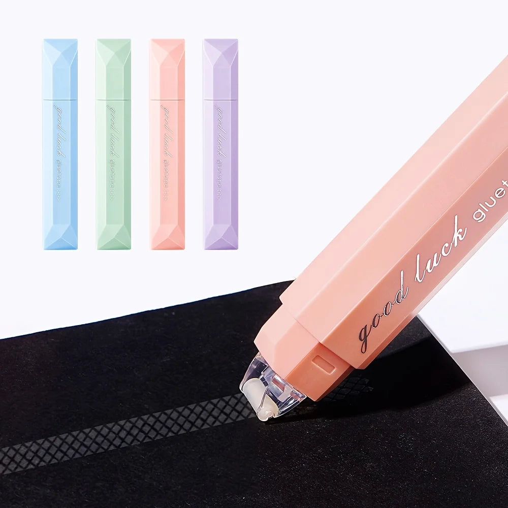 4 rotoli di nastro adesivo impermeabile per scrapbooking, ideale per lavori creativi, confezioni regalo, montaggio foto e journaling.