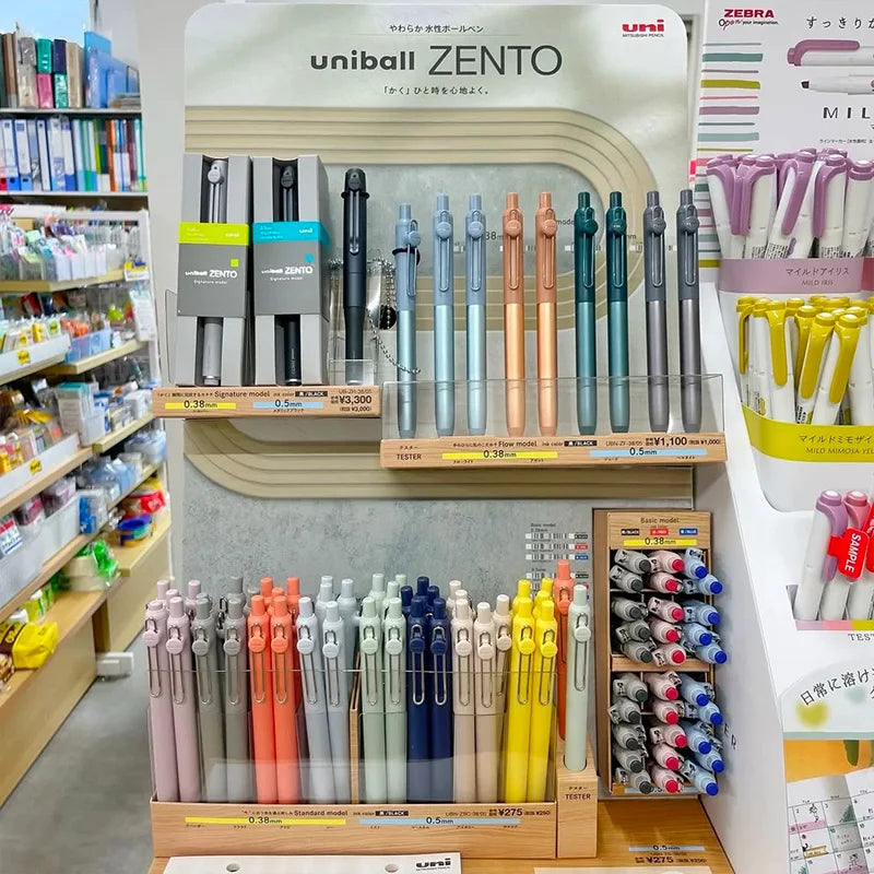 Penna gel Uniball ZENTO Standard 0.38/0.5mm, penna a sfera a base d'acqua con scrittura fluida, adatta a diverse occasioni. Articoli di cancelleria.