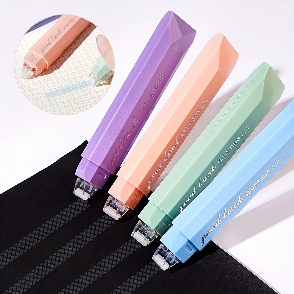4 rotoli di nastro adesivo impermeabile per scrapbooking, ideale per lavori creativi, confezioni regalo, montaggio foto e journaling.